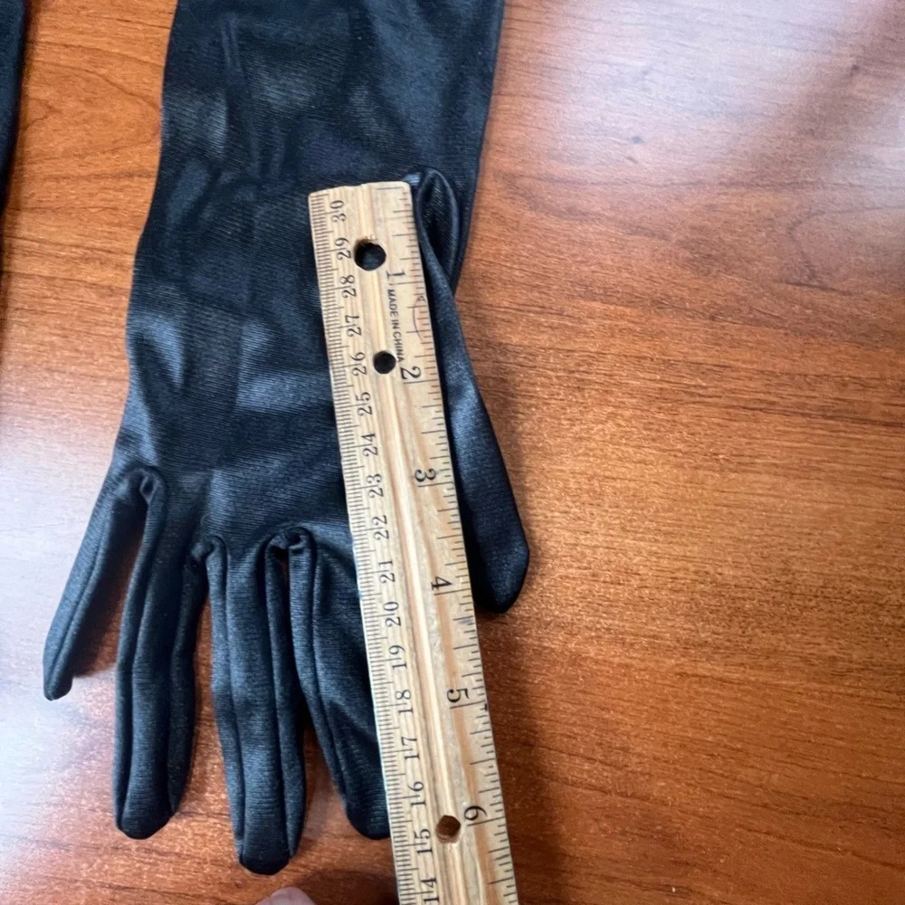 Long Black Nylon Gloves Opera Size UNI